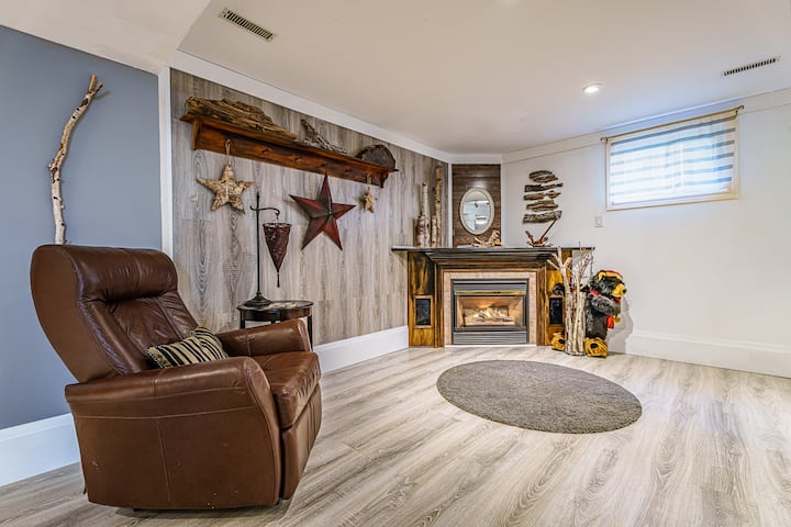 Relax In A Cottage Like Setting. - Burlington