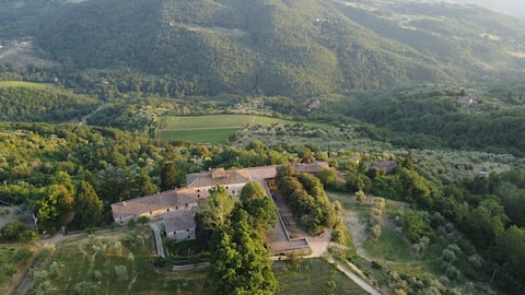 Apartment Inside 1500 Historical Villa + View 4PAX