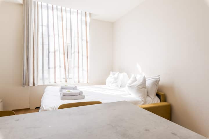 Luminoso Gallery Apartment +Vista San Giorgio - Génova