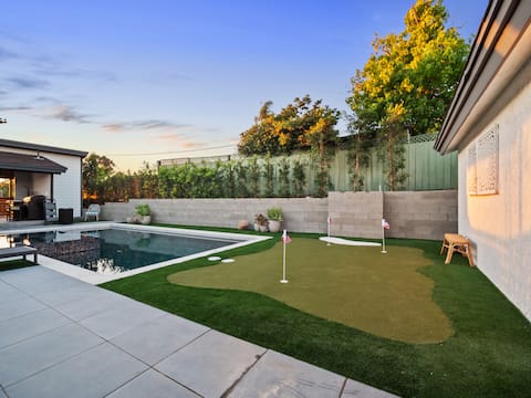 Lavish pool Villa In Mt. Helix, close to beaches