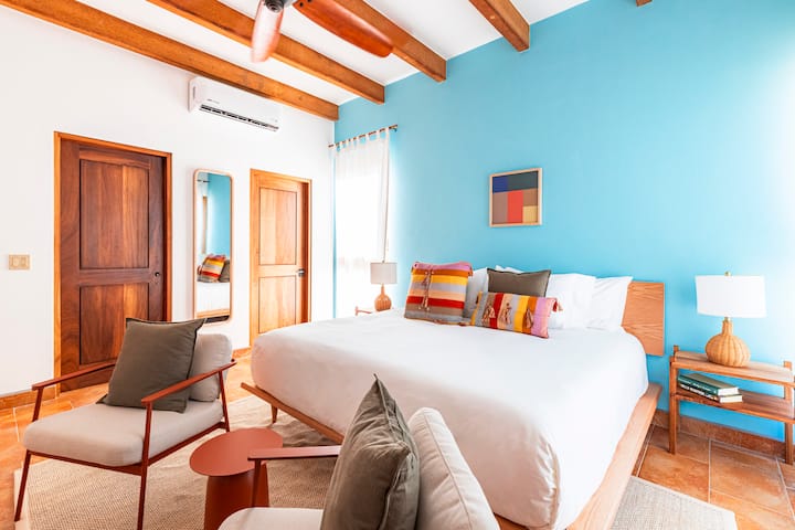 Dormitorio principal - Cama tamaño king - Baño en suite
