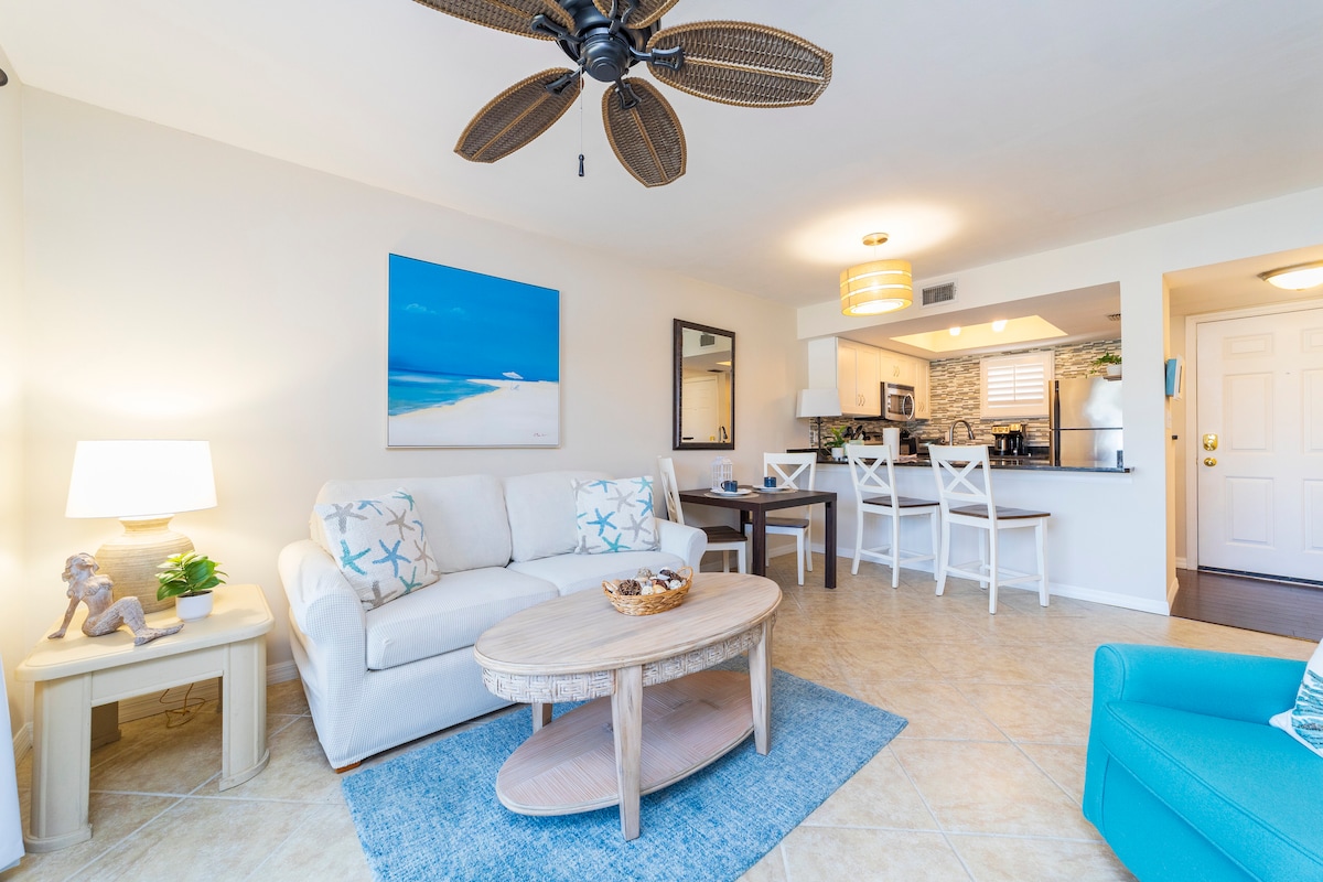 Top performing Airbnb: Ground Floor Pet-Friendly Condo ~ Heated Pool in Butler Beach