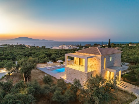 Stone Villa with sea view and private pool