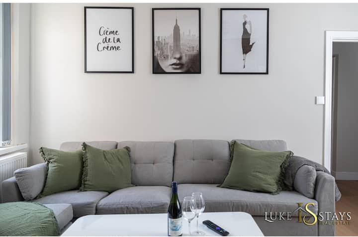 Luke Stays -Hillfield St Bensham - Newcastle upon Tyne