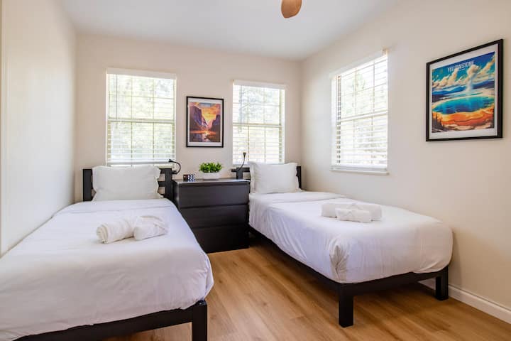 2 брачни кревета (широки 125 - 149