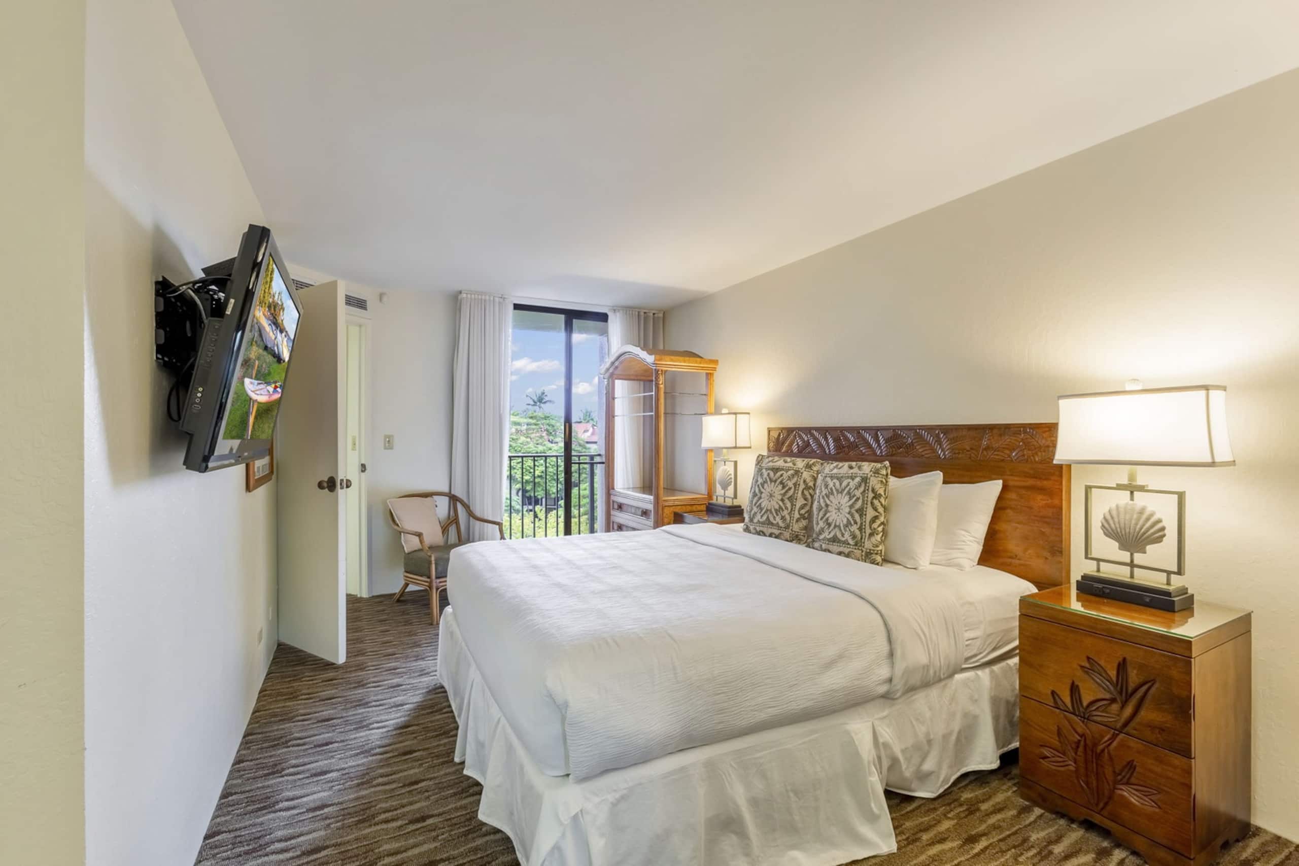 Condo in Lahaina · ★4.89 · 2 bedrooms · 4 beds · 2 shared baths - Image 18