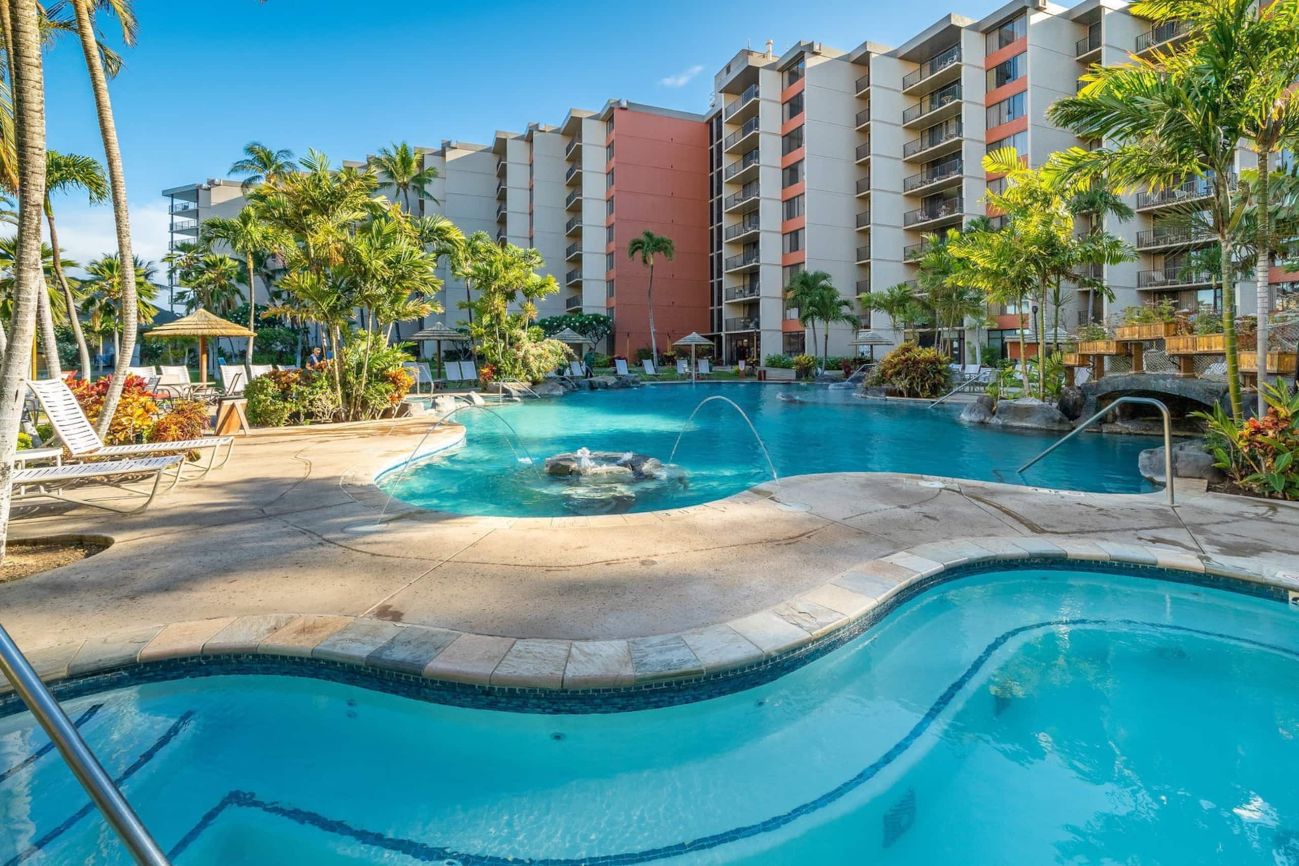 Condo in Lahaina · ★4.89 · 2 bedrooms · 4 beds · 2 shared baths - Image 14
