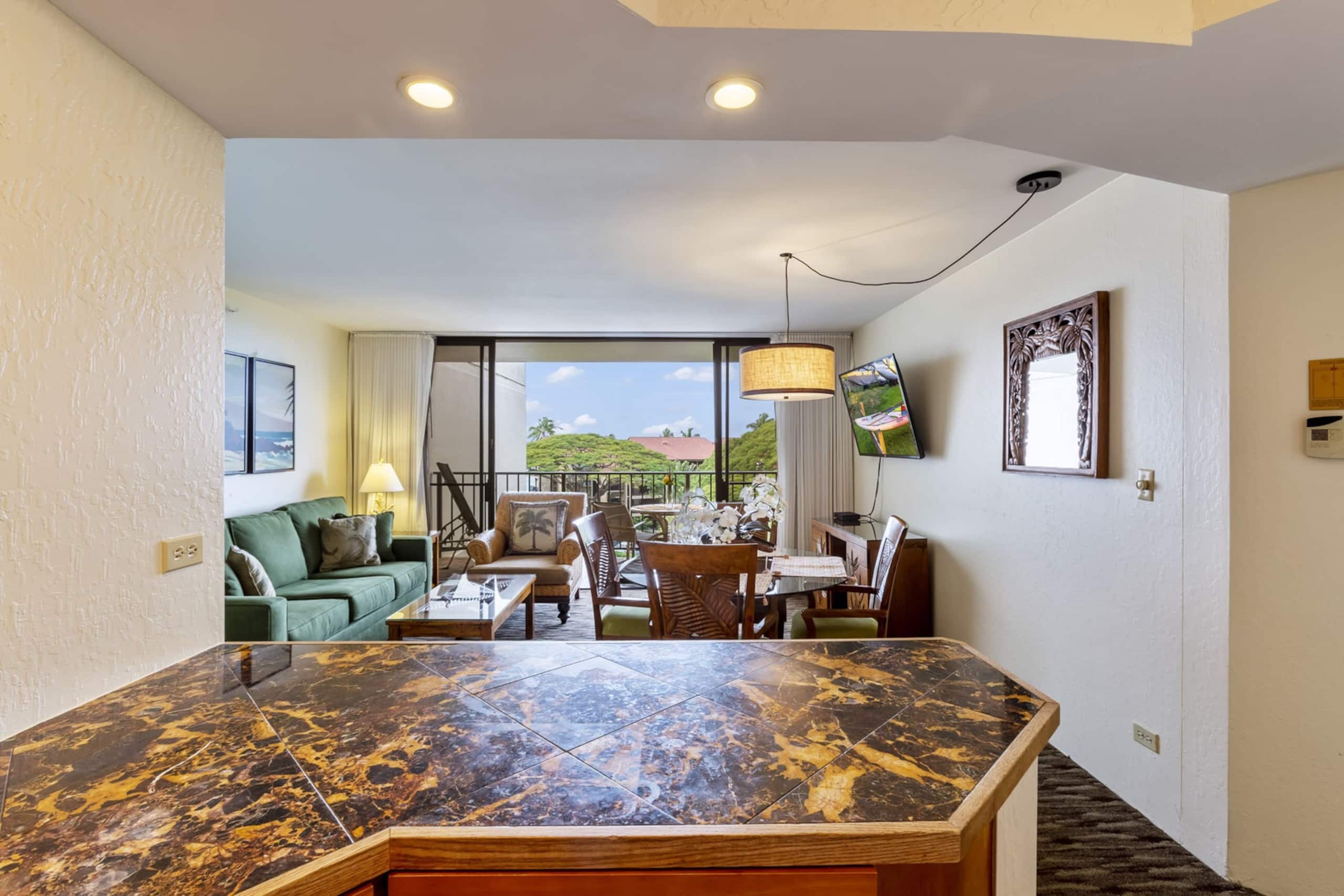Condo in Lahaina · ★4.89 · 2 bedrooms · 4 beds · 2 shared baths - Image 10