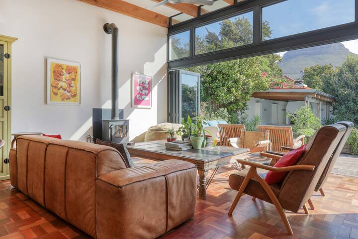 Beautiful, Secure, 4 bed Family Home, Oranjezicht gallery image 2