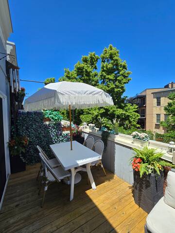Charming Townhome 3bed/2bath & 2 outdoor terraces gallery image 4