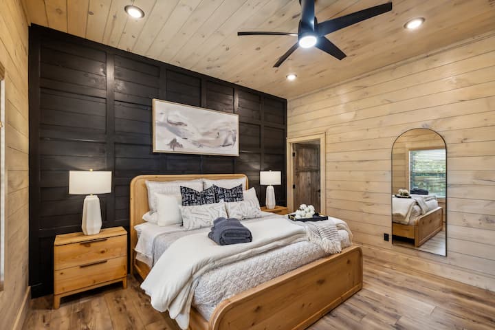 Master Retreat – Unwind in the spacious master suite featuring a king-size bed and luxurious amenities.