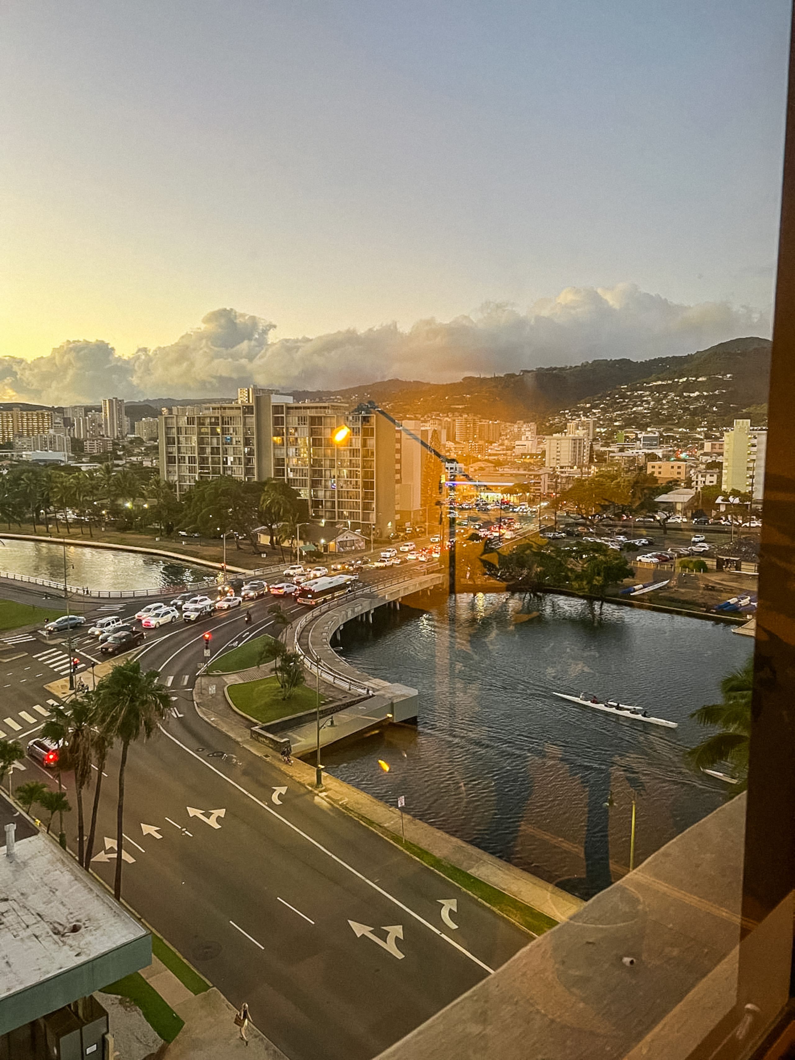 Cozy Studio in Central Waikiki - Photo 16