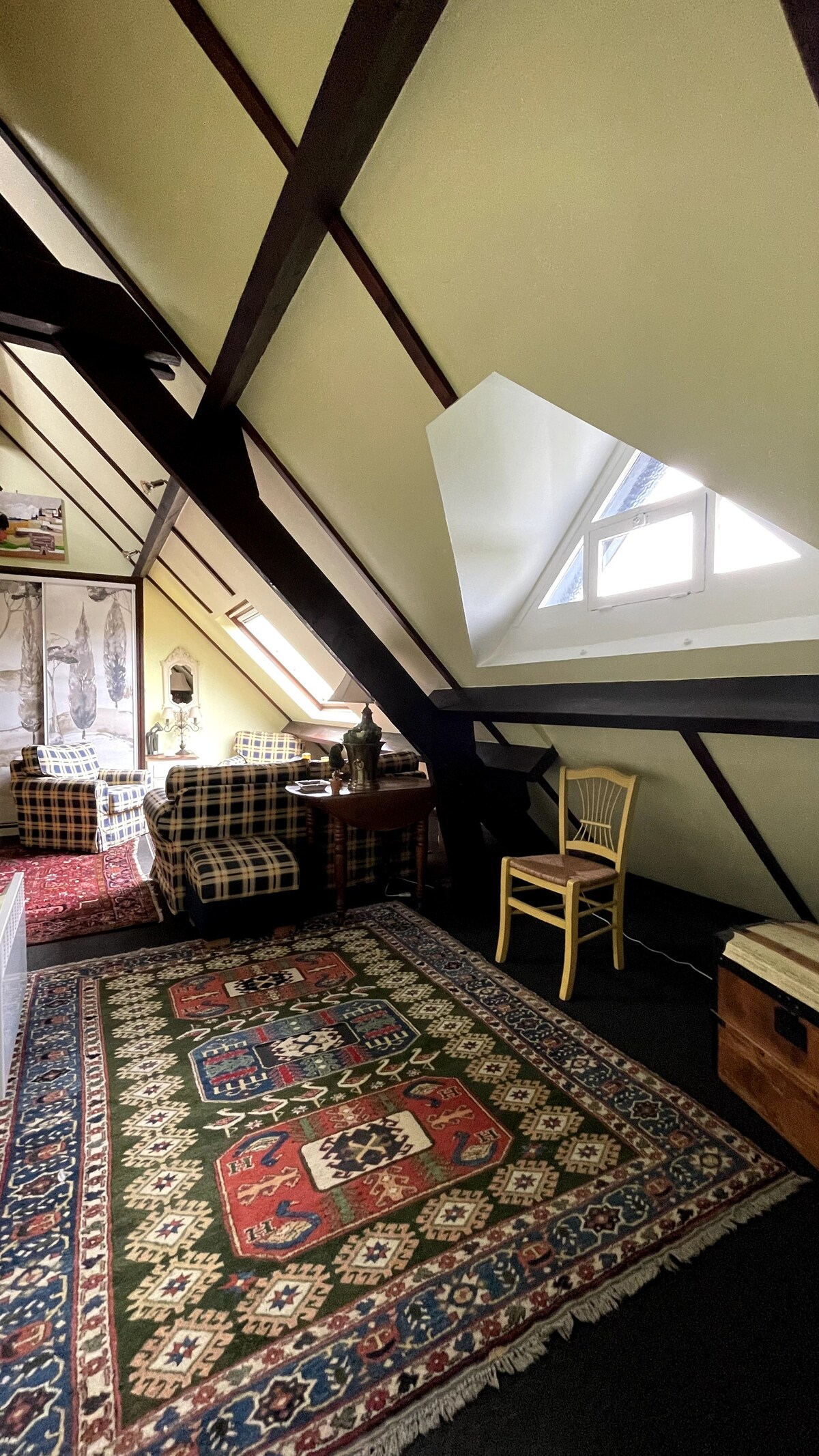 Airbnb performant: Atypical attic à Caen