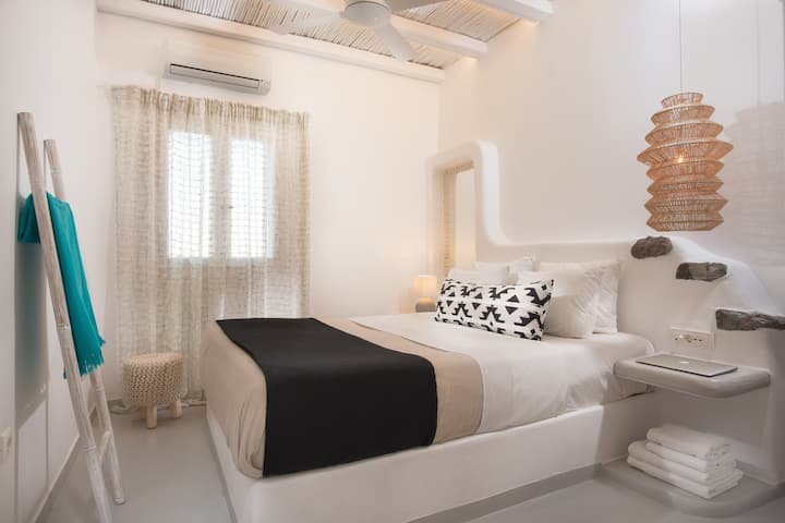 Superior One Bedroom Apartment | Perla Suites - 米洛斯島