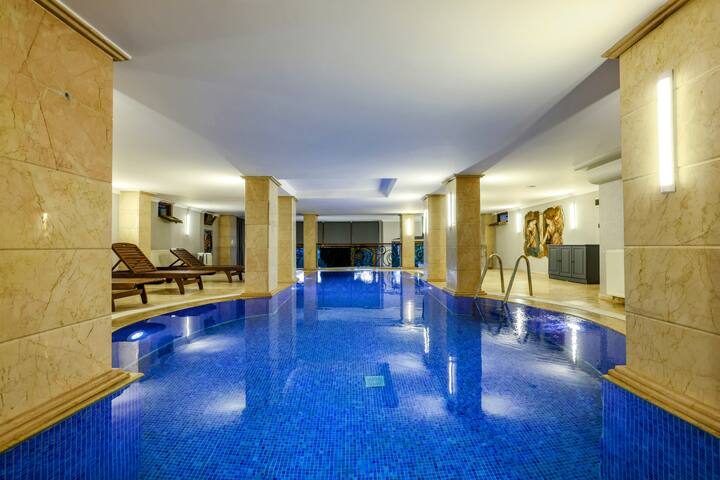 Boğaz Manzaralı Havuzlu Lüks Villa gallery image 3