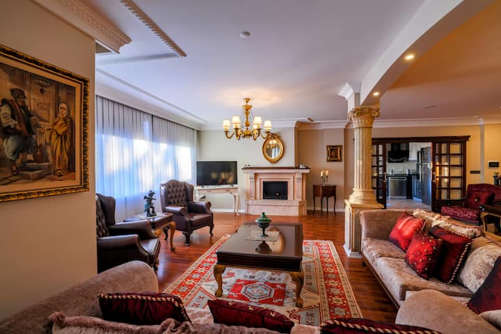 Boğaz Manzaralı Havuzlu Lüks Villa - Çekmeköy