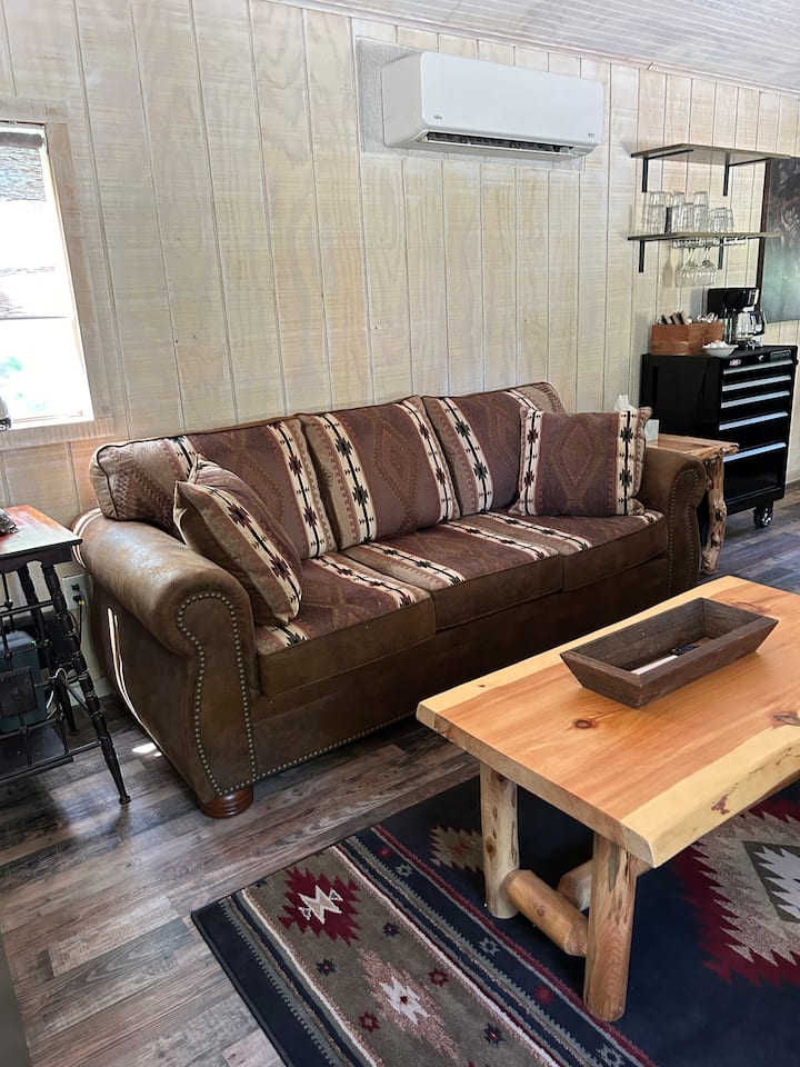 זו הספה הנפתחת, ספה נפתחת לשניים