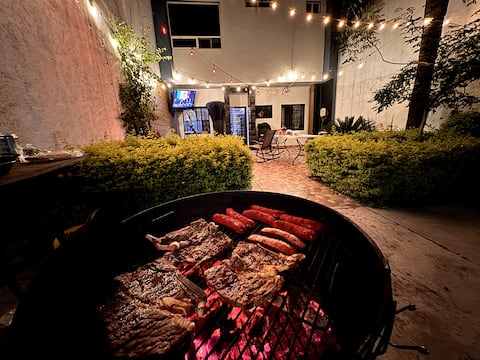 BBQ space, near BBVA, 6 guest house