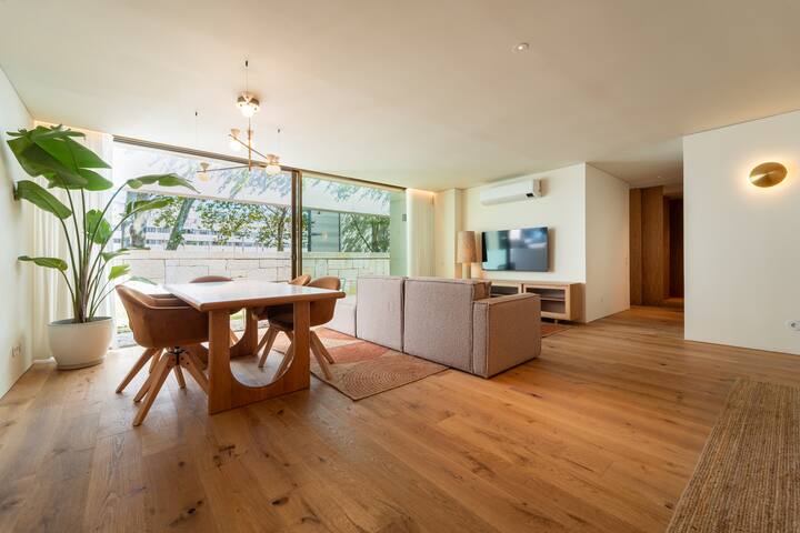 The Saffron by Lovely Memories – Luxe, pool access