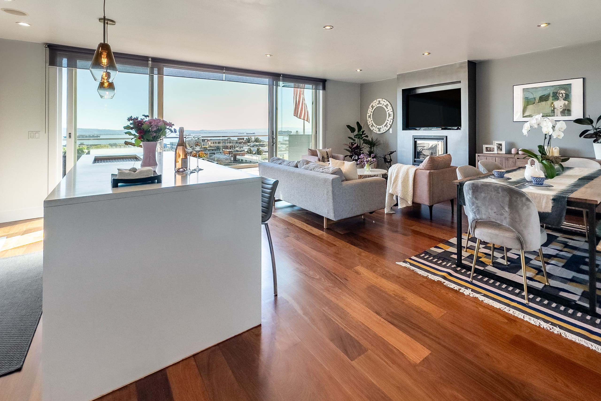 Home in San Francisco · ★4.82 · 3 bedrooms · 3 beds · 2 baths - Image 5
