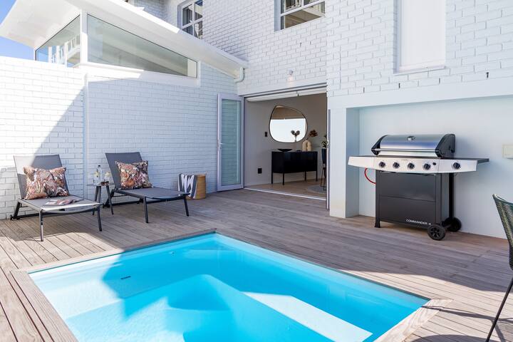 NEW: Luxury Home With Ocean & Mountain Views gallery image 5