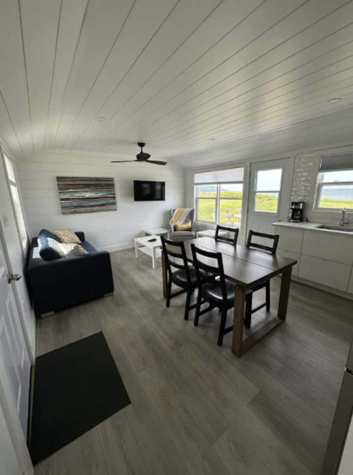 2 Bedroom Cottage (Q/q) - Oceanview Waterfront - Inverness