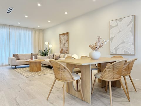 Lux 4B Family&Business Travel Suite-ASBshowgrounds