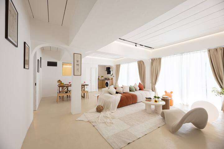 3BR Boutique Suite 3F City Center/MRT/JODD FAIRS gallery image 3