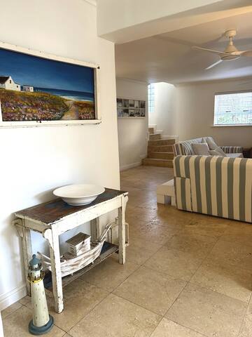 Family home in Melkbosstrand gallery image 3