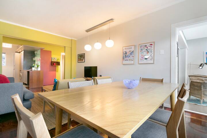 Chic 2BR Apartment in Sea Point gallery image 5