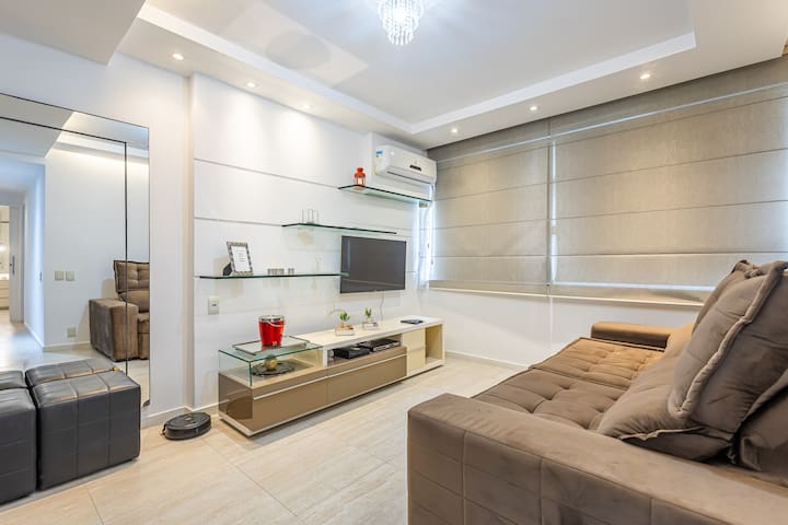 Apartamento em Ipanema a 3 min do mar, completo.