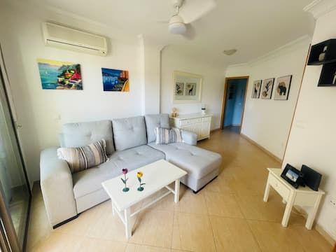 Propiedad de Airbnb exitosa: Cozy apartment in Benidorm en La Vila Joiosa / Villajoyosa