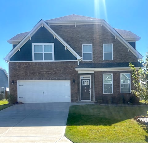 Executive Home - Boiling Springs