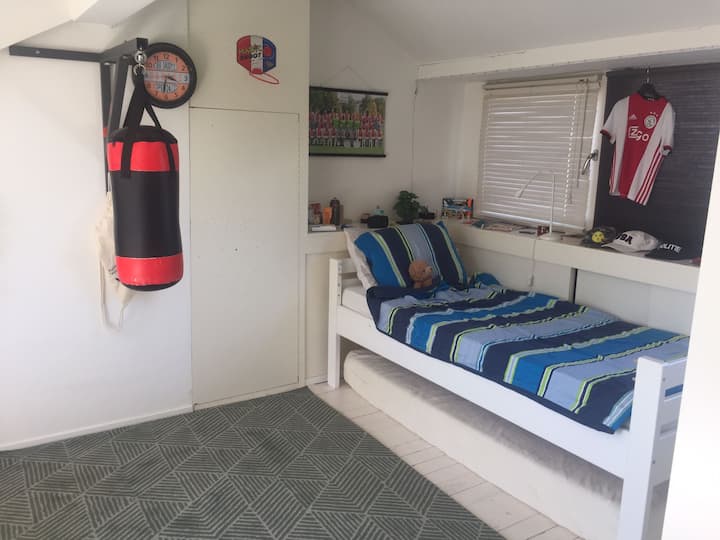 我小儿子在二楼的卧室