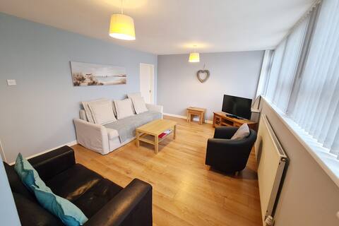 Book Now - 3 Bedroom Apartment