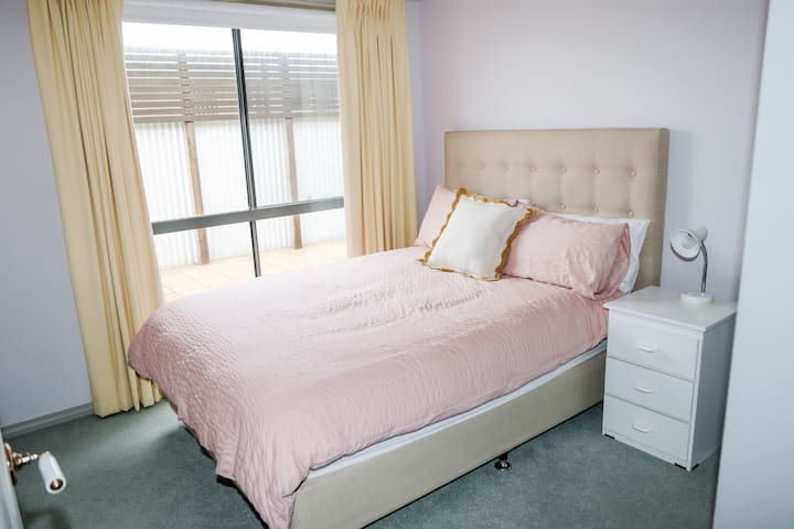 საძინებელი 2