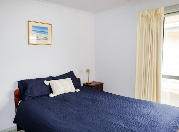 საძინებელი 1