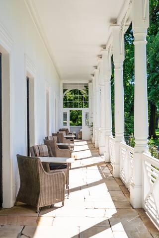 Exclusive 10 Room Retreat Quamby Estate gallery image 2