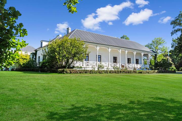 Exclusive 10 Room Retreat Quamby Estate gallery image 4