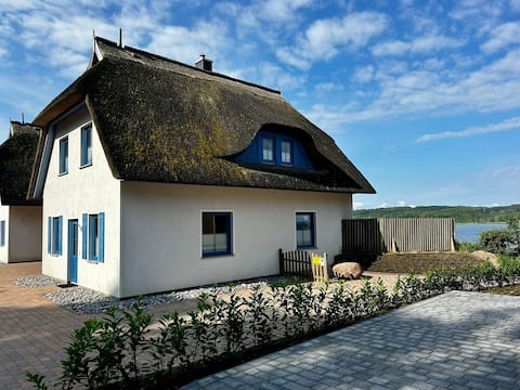 Reetdachhaus Rügen-6 Pers. Fireplace-Sauna-Beach Location