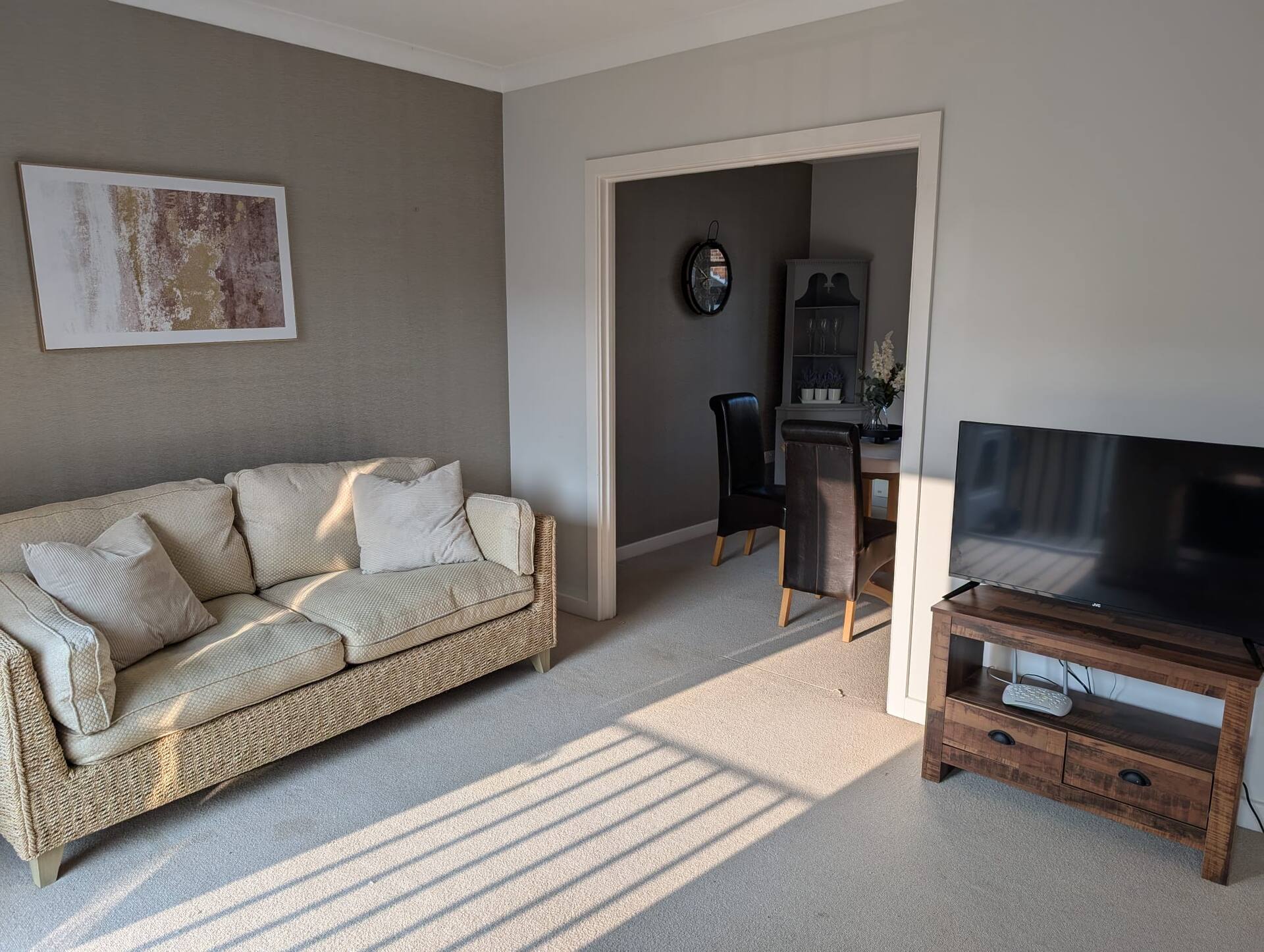 Rugby - Apartment - Sleeps 4 - Parking — photo 2