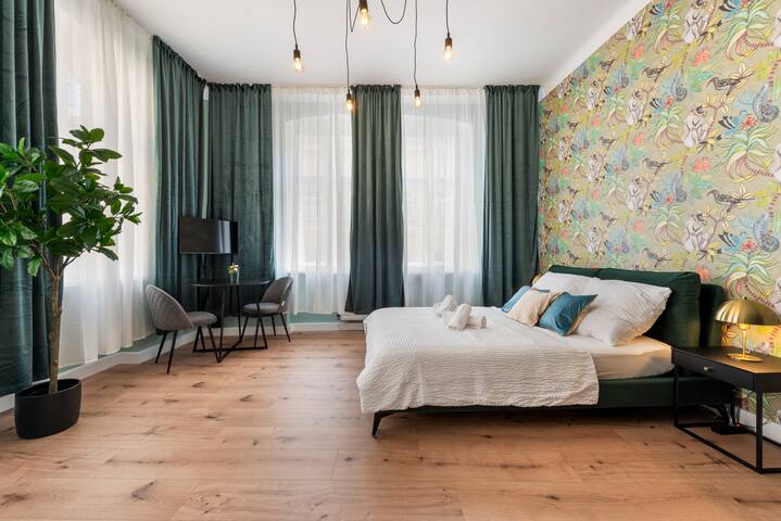 Luxurious & Spacious 3 Bedroom Ap. gallery image 2