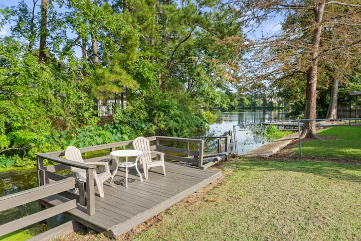 On the Canal @ Juban Crossing, 4BR/2.5B
