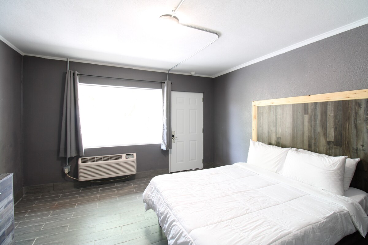 Საწოლი 152 × 203 სმ