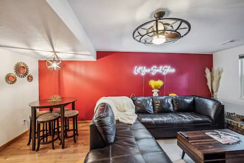 Popular Airbnb listing: Stylish retro guest suite with hot tub in Ward 4 Coalition