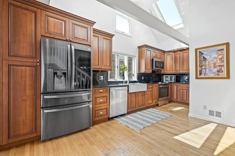 Updated condo in Arlington, Ma