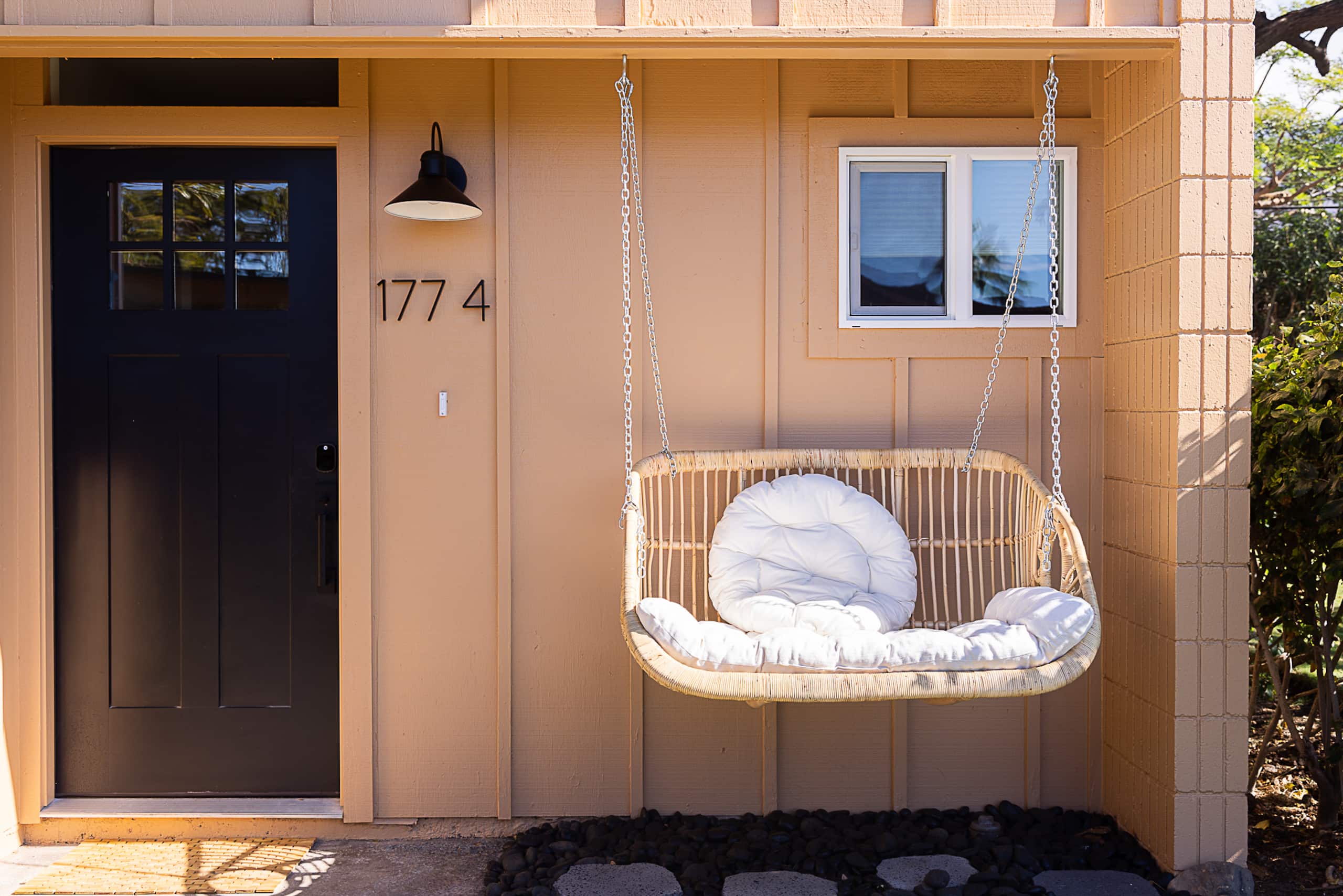 Home in Lahaina · ★4.96 · 3 bedrooms · 4 beds · 2.5 baths - Image 12