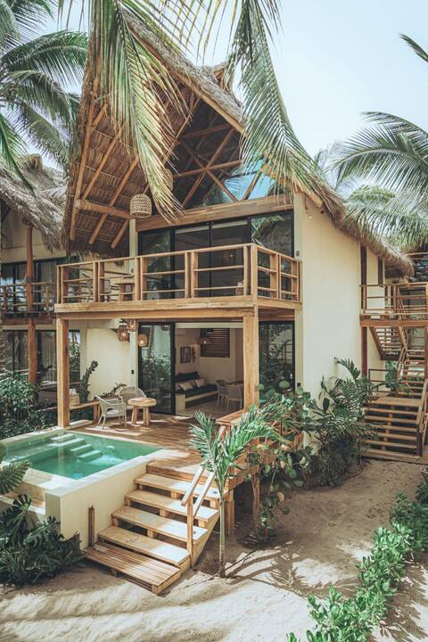 AURA Luxury Swim up villa C1