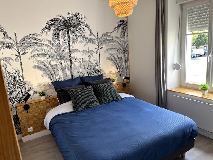 Cocooning master bedroom, queen bed (160x200 cm),