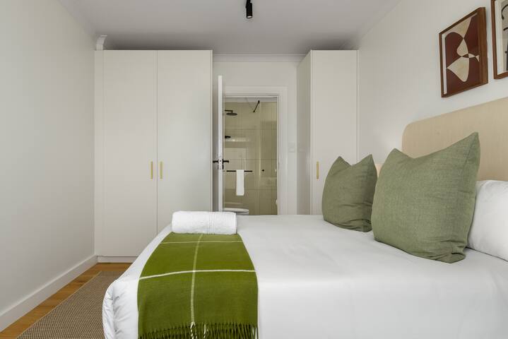 The Sage | 2 BD Sea Point Gem | Stunning Views gallery image 3